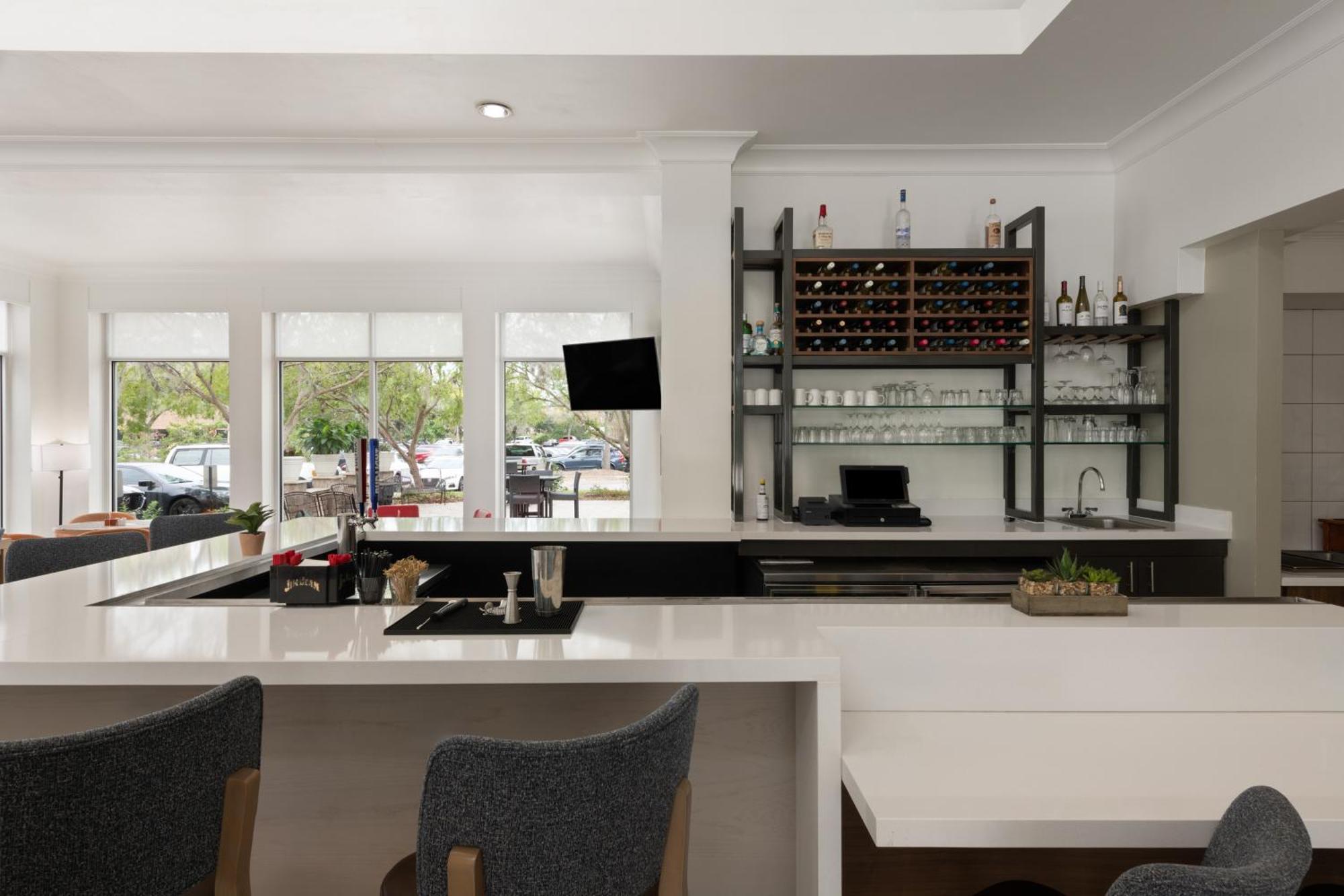 Hilton Garden Inn Tallahassee Bagian luar foto