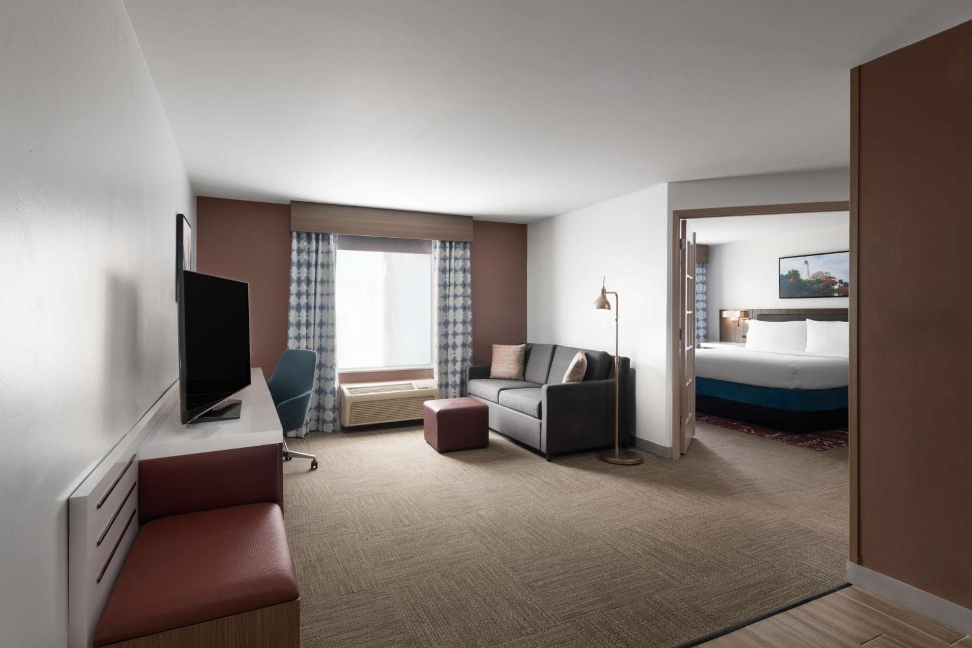 Hilton Garden Inn Tallahassee Bagian luar foto